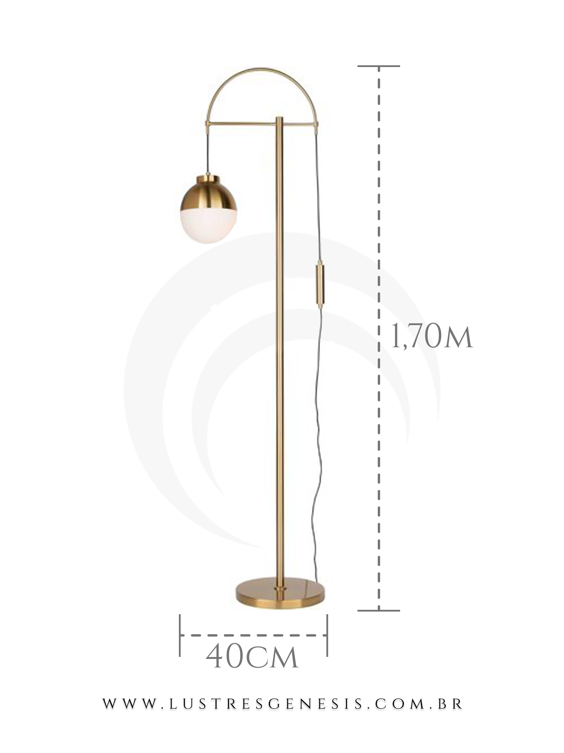 Coluna Ariccia em acabamento dourado com cúpula esférica, ideal para decoração de interiores sofisticados.